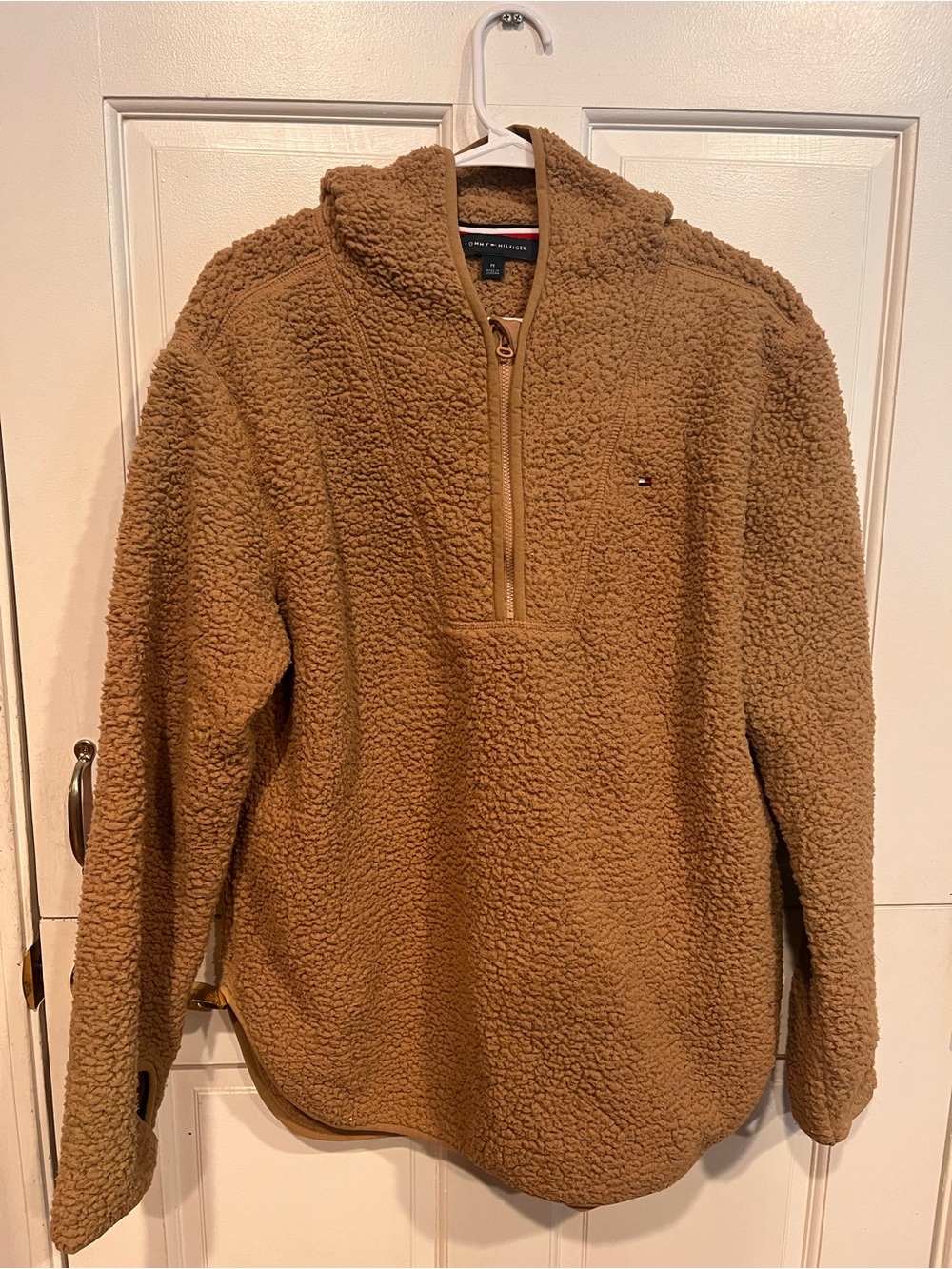 Tommy Hilfiger Men’s Tan/Brown Sherpa Half-Zip Pullover